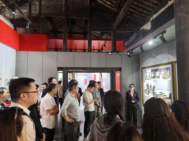 循跡悟思想 發(fā)揚鐵作風 凝心促踐行  亞通新材黨總支開展主題黨日活動3.jpg